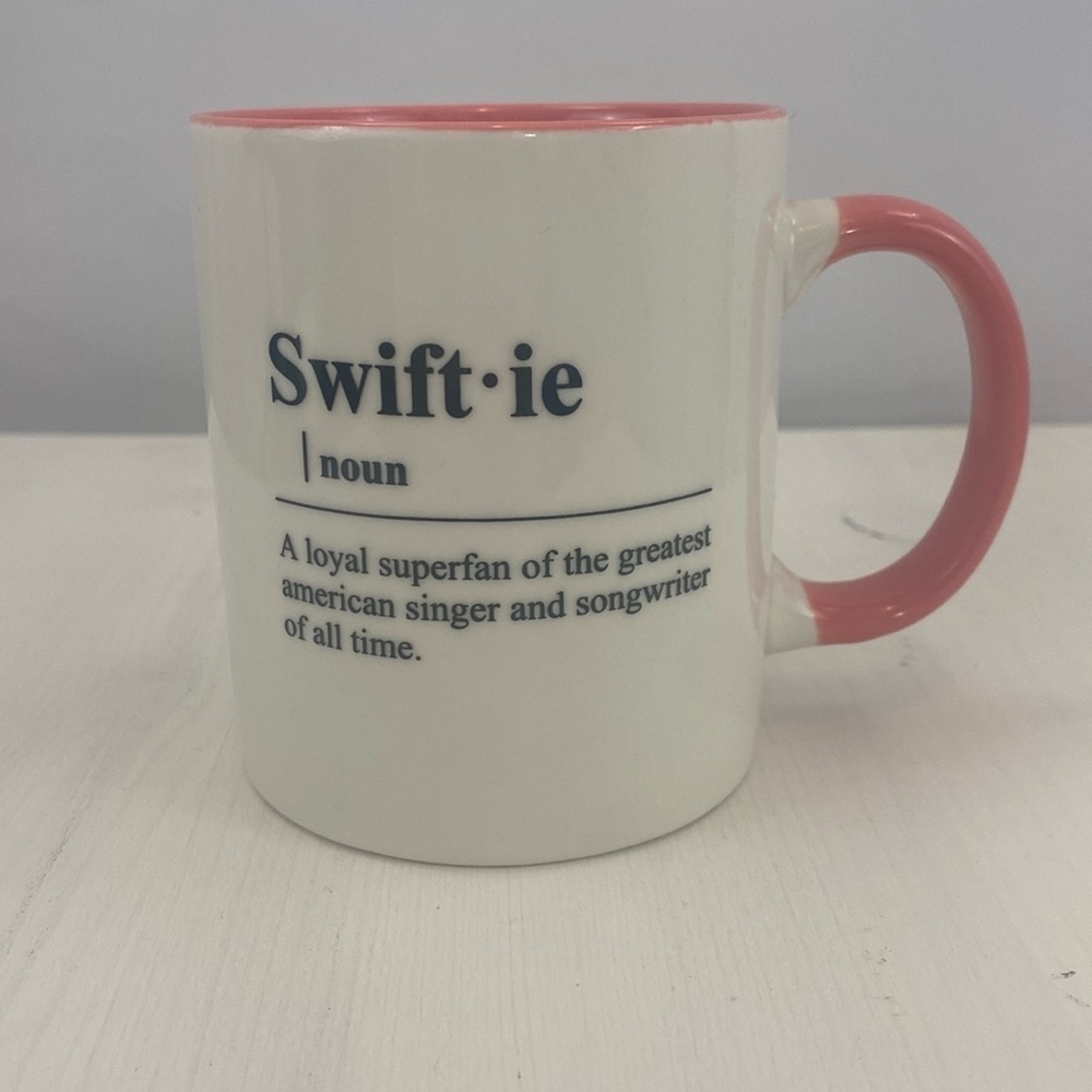 Taylor Swift Mug The Definition of a Swiftie
